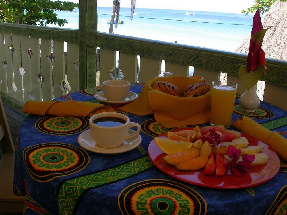 Hotel Country Country à Negril Extérieur photo